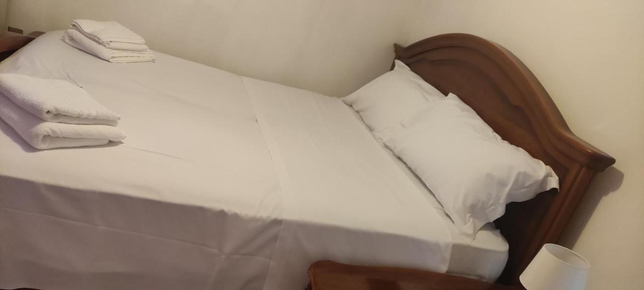 Locazione Turistica Bed & Breakfast Tessera Luaran gambar