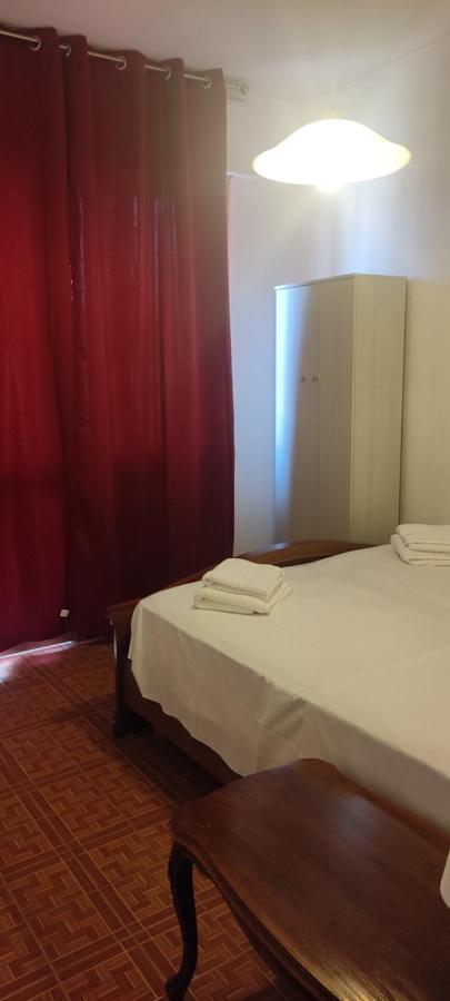 Locazione Turistica Bed & Breakfast Tessera Luaran gambar